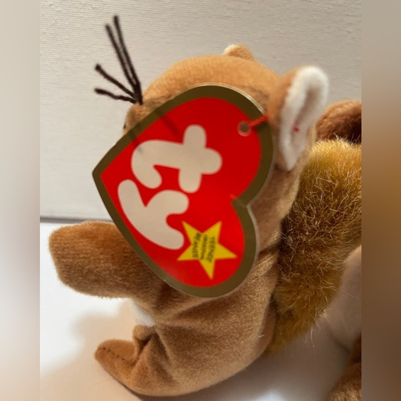 Ty Beanie Babies Nuts The Squirrel PVC Pellets RARE Retired 1996 4th Gen - Picture 4 of 12